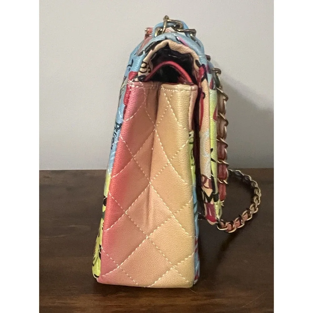 Graffiti Print Quilted Chain Shoulder Bag Turn-Lock‎ Flap Multicolor